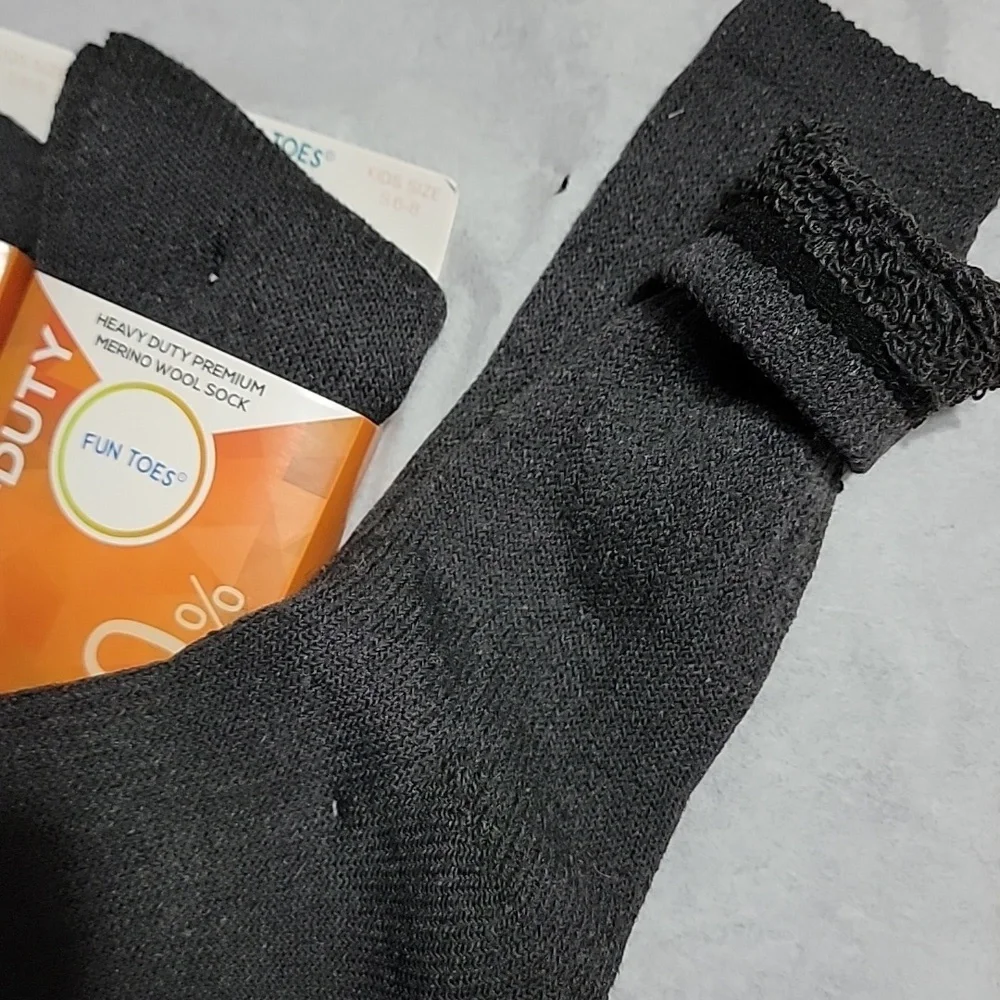 Nwt 3 Pair Merino Wool Fun Toes Kids Socks Cushioned Skiing Winter Snow Hiking